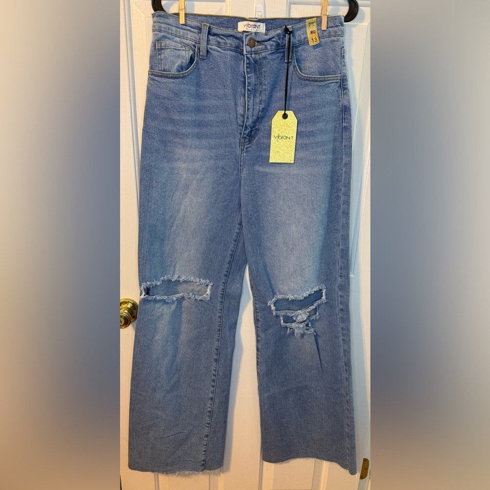 Women’s Vibrant MIU Wide‎ Leg Jeans - Size 13 - NWT - Picture 2 of 10